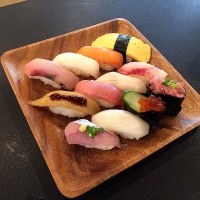 寿司12貫（和惣菜添え）